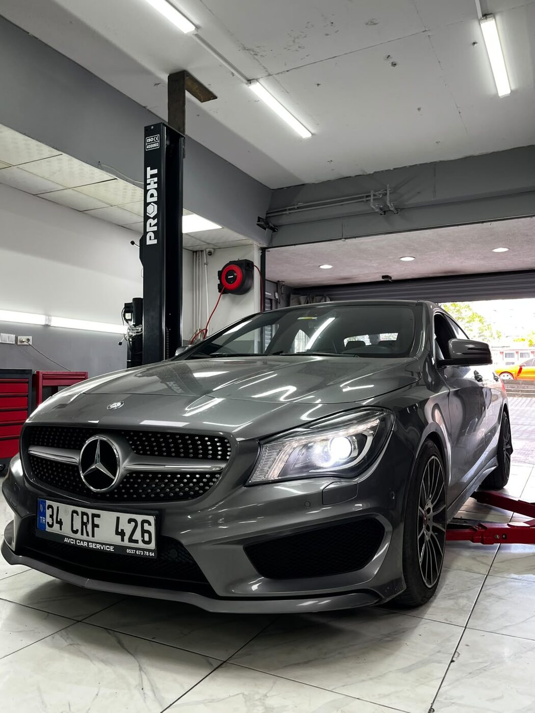 Avcı Car Service atölyesinde bakımda olan Mercedes CLA